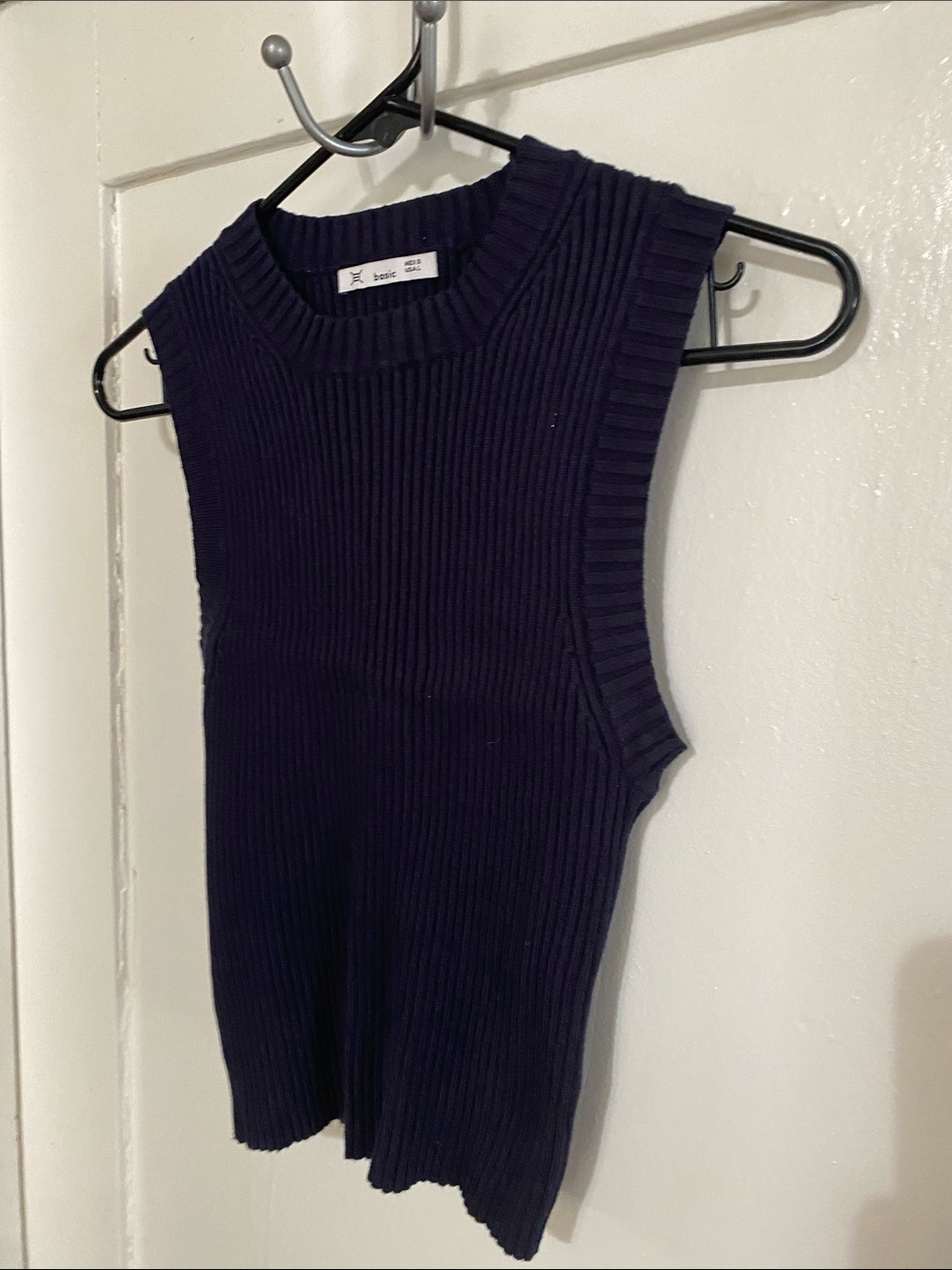 Basic Editions Navy Ribbed Sleeveless Top - Picture 3 of 5